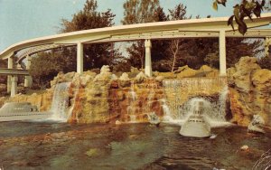 DISNEYLAND Tomorrowland SUBMARINE FALLS Anaheim, CA 1970 Vintage Postcard