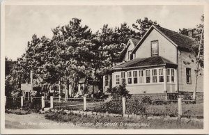 The Pines Rooms & Cabins Callander Ontario ON c1938 Evans & Bowman Postcard E65