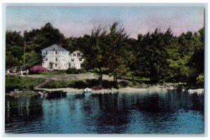 1950 Russell's Inn on Lake Sunapee Georges Mills NH Hand Colored Postcard 
