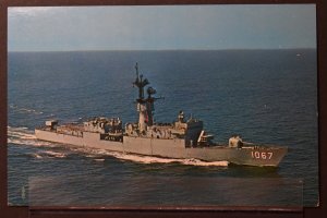 US Navy Ship - U.S.S. Francis Hammond [DE-1076]