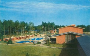 Williamsburg VA Motor House Recreation Area Chrome Postcard Unused