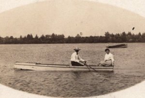 c1907 RPPC Man in Hat & Woman Rowing in Boat on Lake ANTIQUE Postcard 1407