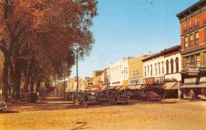 Marshalltown Iowa Street Scene Business District Vintage Postcard J64216