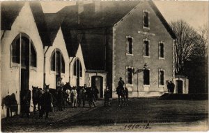 CPA Militaire - NANTES - Les Ecuries et L'Infermerie (90137)