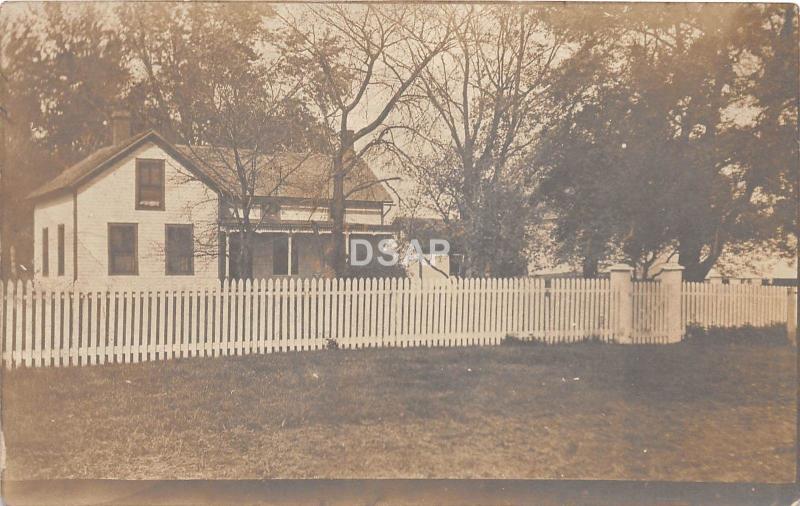 A79/ Elmwood Illinois Il Real Photo RPPC Postcard 1911 Home Fence