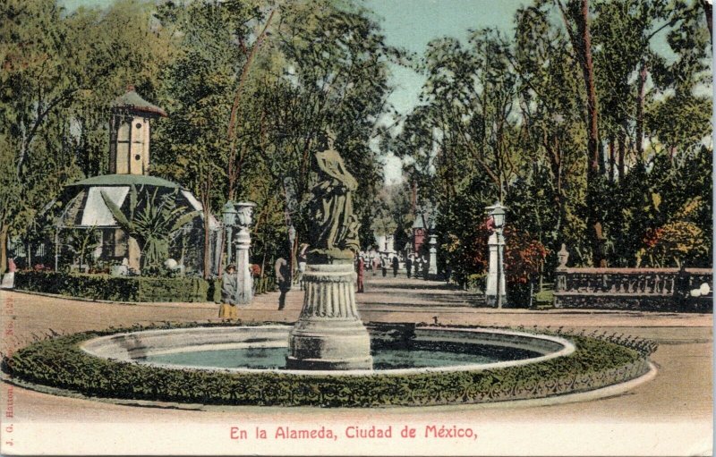 postcard Mexico City - En la Alameda