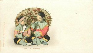 1901 Postcard; A Bit of Gossip, Chinese Girls & Parasol, Detroit Photographic