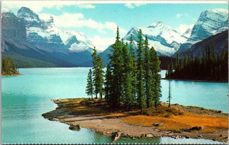 Canada Alberta Maligne Lake and Spirit Island