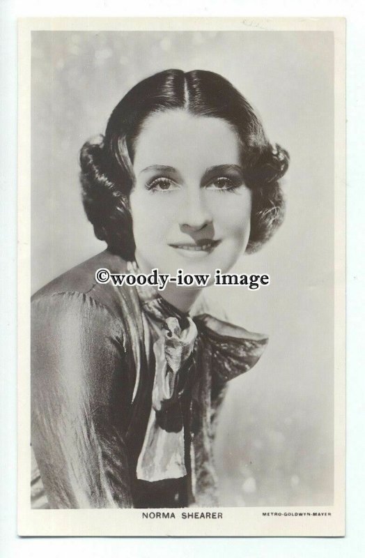 b4808 - Film Actress - Norma Shearer, Picturegoer postcard No.206f