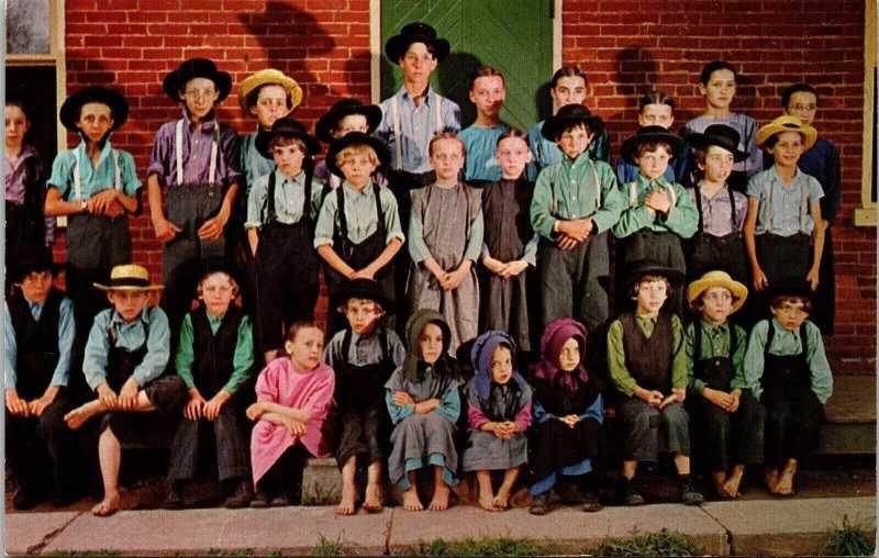 Greetings From Pennsylvania Dutch Country Amish Children School Postcard UNP VTG 