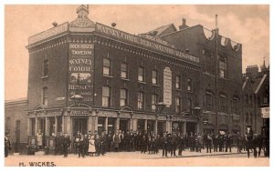 London H.Wickes  Store