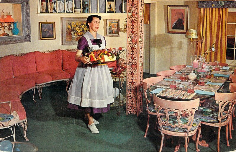 Postcard The Glockenspiel Restaurant Fleetwood PA Waitress Chrome Unused A1