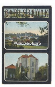 h1571 - Isle of Wight - Two Views of Carisbrooke &  inside the Castle - Postcard