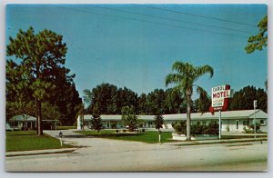 Roadside~Carol Motel @ Tampa Bay Ruskin Florida~Vintage Postcard