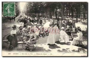 Vichy Old Postcard A corner of the park has the & # 39heure rest (elegant)