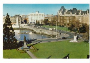 Empress Hotel, Inner Harbour, Victoria British Columbia, Vintage Chrome Postcard