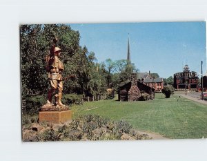Postcard Monumental Park looking North on Mahoning Avenue, Warren, Ohio