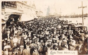 J4/ Atlantic City New Jersey RPPC Postcard c1910 Easter Parade Crowd 168