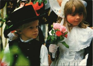 CPM Bretagne en Fete, enfants du pays Fouesnant FOLKLORE (753454)