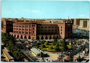 M-23914 The Bull Fighting Square Madrid Spain