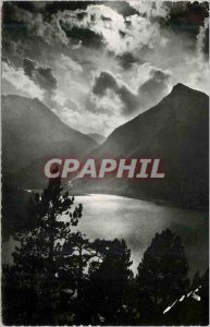 Postcard Modern Pau (B P) Vallee Aure (H D) All of France Crepuscule on Lake ...