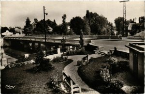 CPA Louhans Le Jardin et le Nouveau Pont FRANCE (954424)