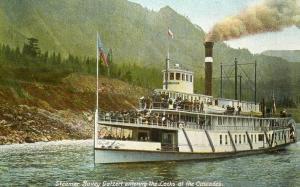 OR - The Cascades. Steamer Bailey Gatzert entering Locks