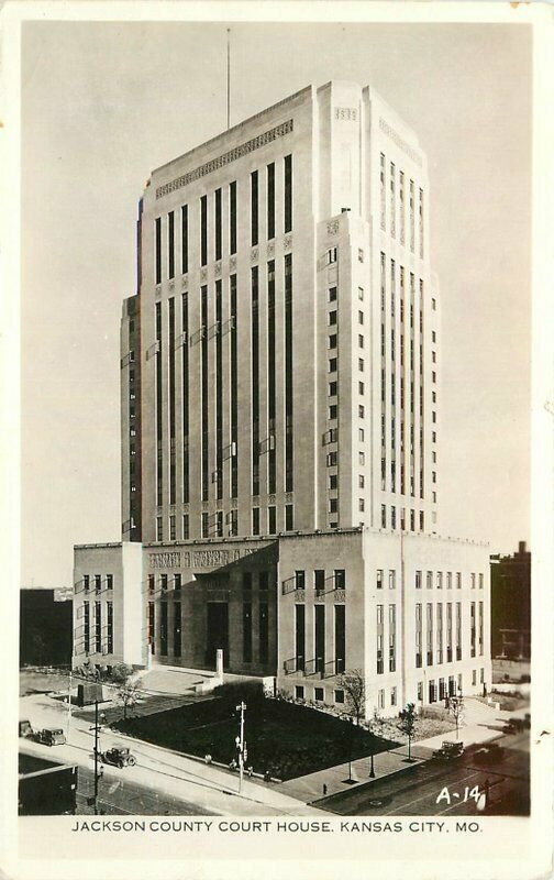 Autos Jackson Court House Rapid City Missouri 1940s RPPC Photo Postcard 21-3920