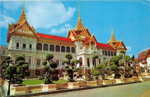 B44530 Thailand The Royal Grand Palace Chakri and Dusit Maha Prasadh Throne