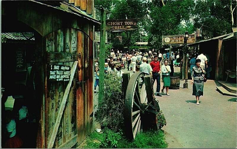 Los Angeles California CA Knotts Berry Farm Ghost Town UNP Vtg Chrome Postcard 