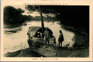 Sudan Soudan Francais Et Haute Volta Passage d'une Riviere Vintage Postcard C038