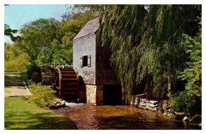 Postcard BUILDING SCENE Sandwich Massachusetts MA AT2124