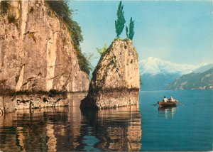 Italy Postcard Lake of Como Bellagio - the Islet rowing boat
