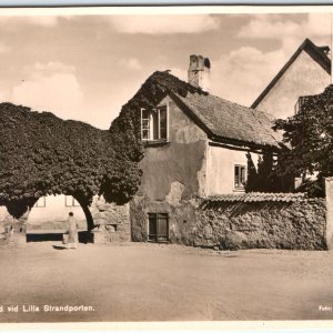 1934 Visby, Gotland, Sweden Beach Gate RPPC Street House Photo by G Heurlin A150