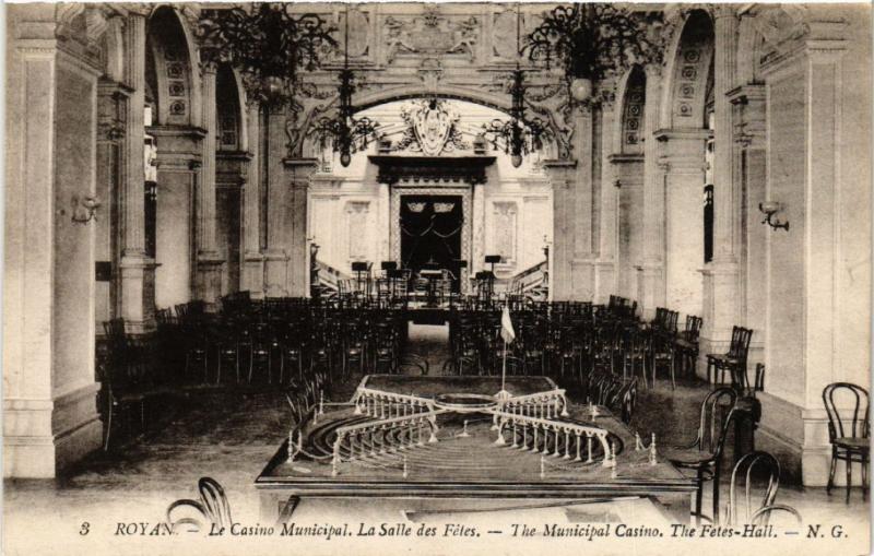 CPA ROYAN - Le Casino Municipal - La Salle des Fetes (481018)