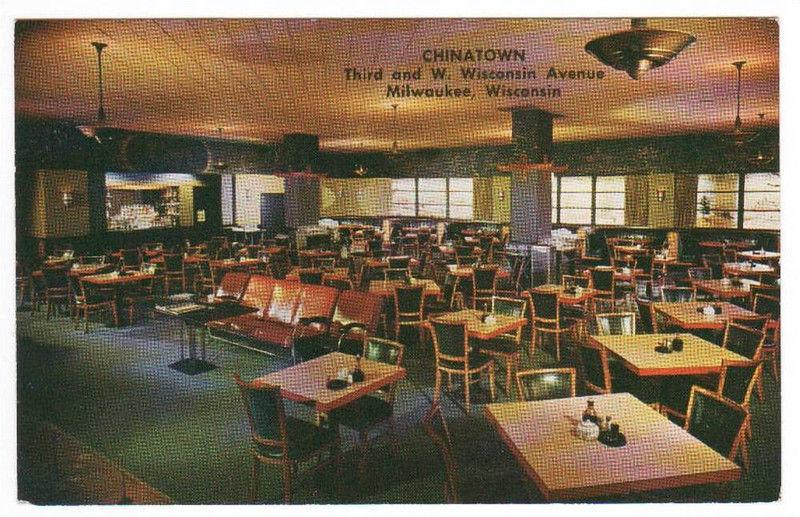 Chinatown Moy Toy Restaurant Interior Milwaukee Wisconsin 1960s postcard