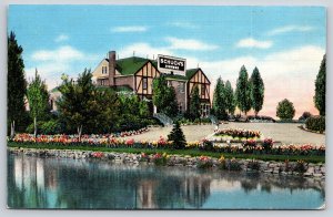 Milwaukee Wisconsin~Panorama Schuchs Diner From River~Vintage Linen Postcard
