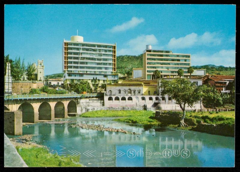 Banco Central, Palacio Legislativo y Puente Mallol