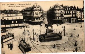 CPA ORLÉANS-La Place du Martroi-Statue de Jeanne d'Arc (265039)