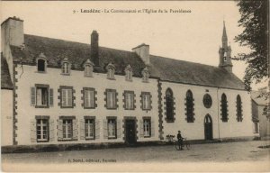 CPA LOUDEAC La Communaute et l'Eglisede la Providence (1147563)