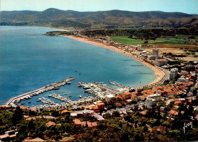 France Le Lavandou Le Port et la Plage vers la Faviere