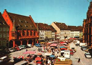 Vintage Postcard Freiburg Im Breisgau Markt Auf Dem Munsterplatz Germany DE