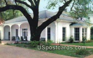 Old Carriage House Tea Room in Natchez, Mississippi