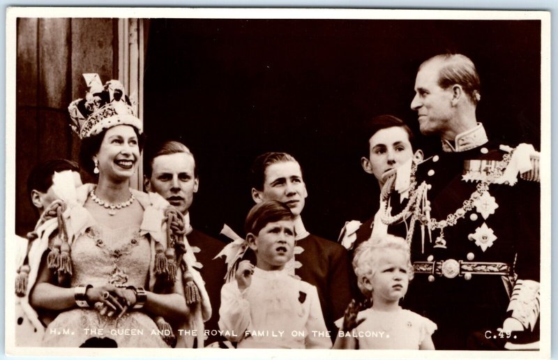 c1950s London, UK RPPC Queen Royal Family Balcony Coronation Crown Jewels A348