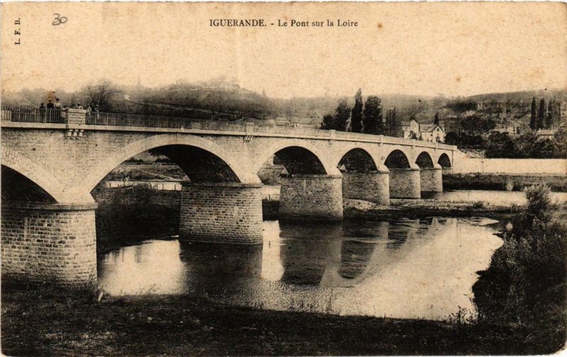 CPA IGUERANDE Le Pont sur la Loire (680049)