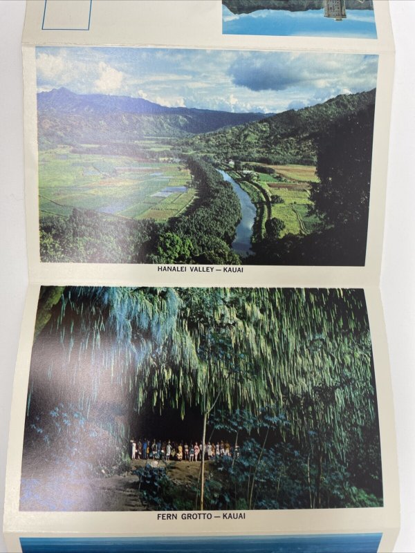 Hawaii, the 50th State Postcard Booklet - 12 Photos
