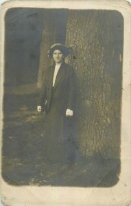 Early photo postcard anonymous people woman fashion Budapest 1913