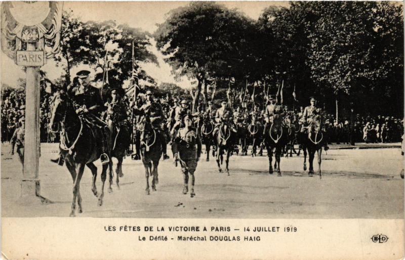 CPA Militaire, La Defile - Marechal Douglas Haig (277754)