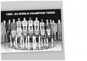 1982-83 Postcard World Champion 76ers Philadelphia b & w Julius Erving Dr J 4x6 