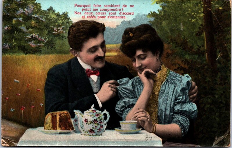 Victorian Romantic Couple Vintage Postcard C014